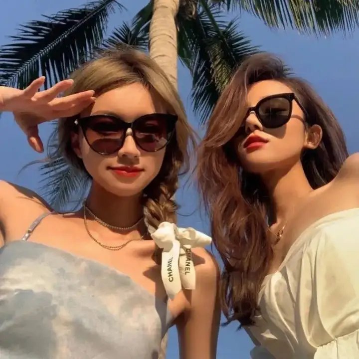 阿薇尔与虚构世界